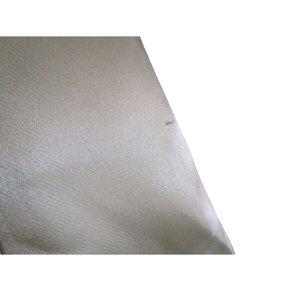 Vintage Embroidered Satin Kimono Robe With Floral Patterns & Belt - Picture 12 of 16